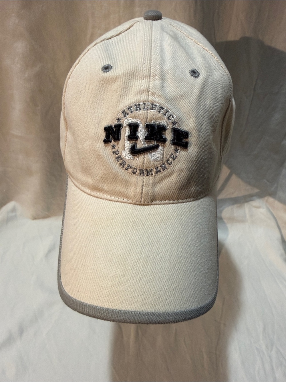Nike Cream Baseball Cap with Gray Accents and Embroidered Logo Men/Women